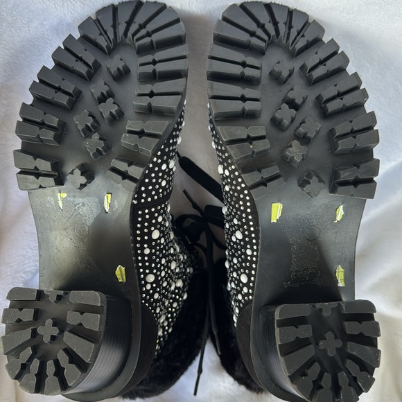 LAUREN LORRAINE PEARL-AND RHINESTONE FUR HEELED BOOTIE SIZE 6 - Picture 5 of 9